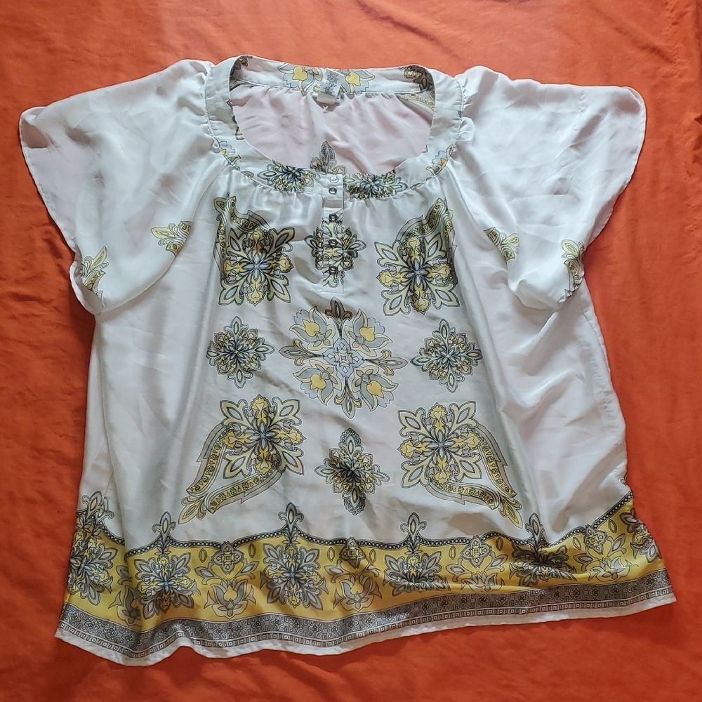 Jaclyn Smith Womens 3X Sheer Floral Blouse in White and Yellow